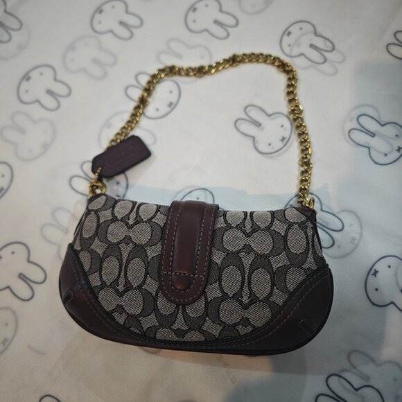 Coach Chain Shoulder Bag - Picture 8 of 11